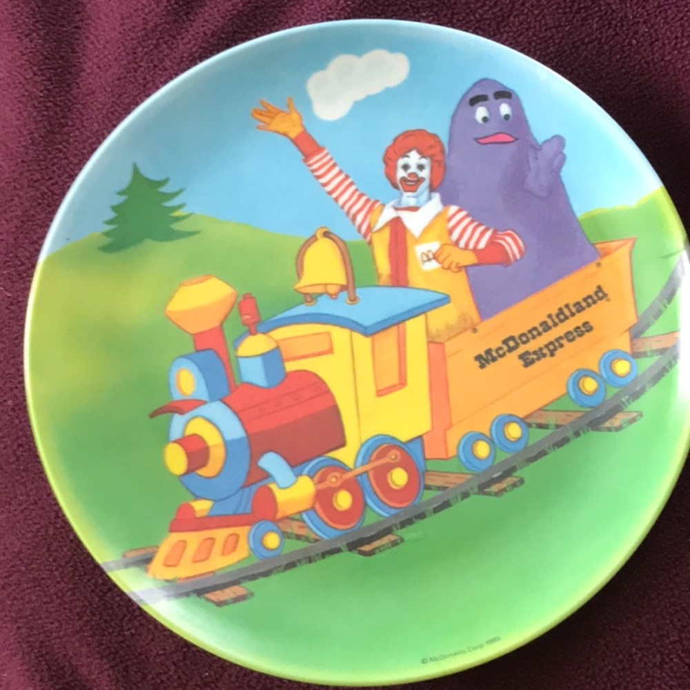 RonaldMcDonald  plastic plate stamped 1985